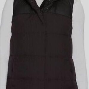 The North Face Women's Black Puffer Vest